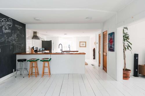 Bloomfield House | Bloomfield Bliss - Hot Tub and Walking Distance to Park ST-2019-0220