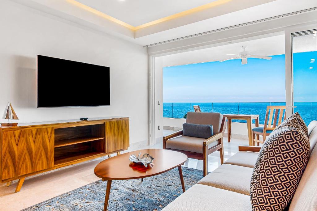 Mismaloya Apartment | Blue Horizon 202