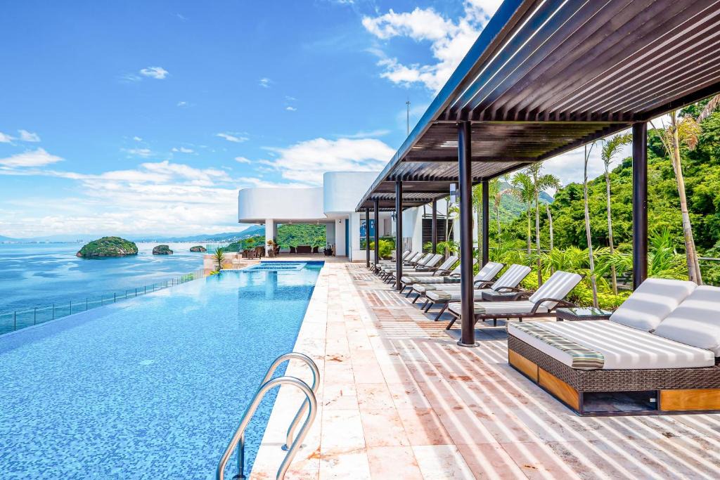 Mismaloya Apartment | Blue Horizon 301