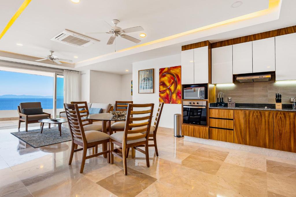 Mismaloya Apartment | Blue Horizon 603