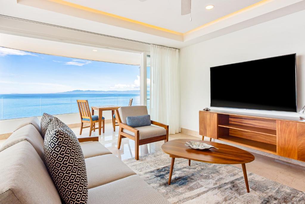Mismaloya Apartment | Blue Horizon 705