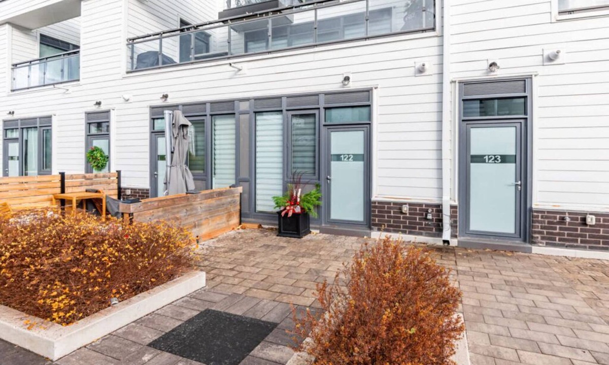 Big Bay Point Condo | Boardwalk Condo at Friday Harbour Resort