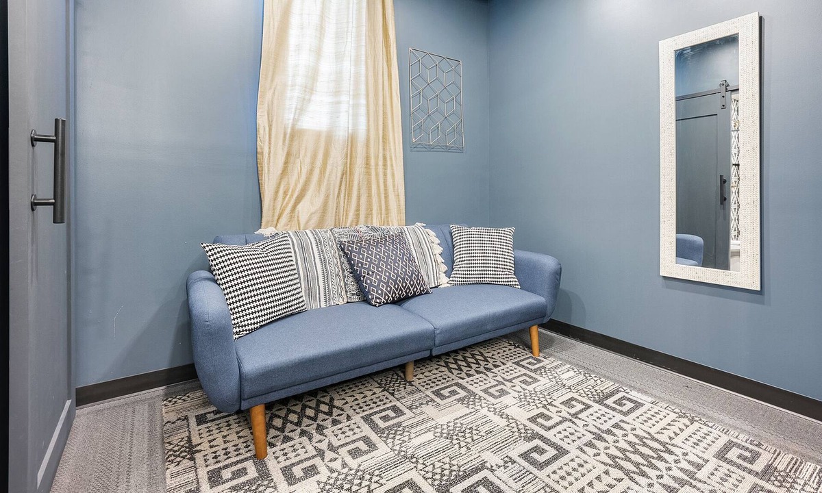 Boutique Hotel Torchlight Pass Revival District | Middletown