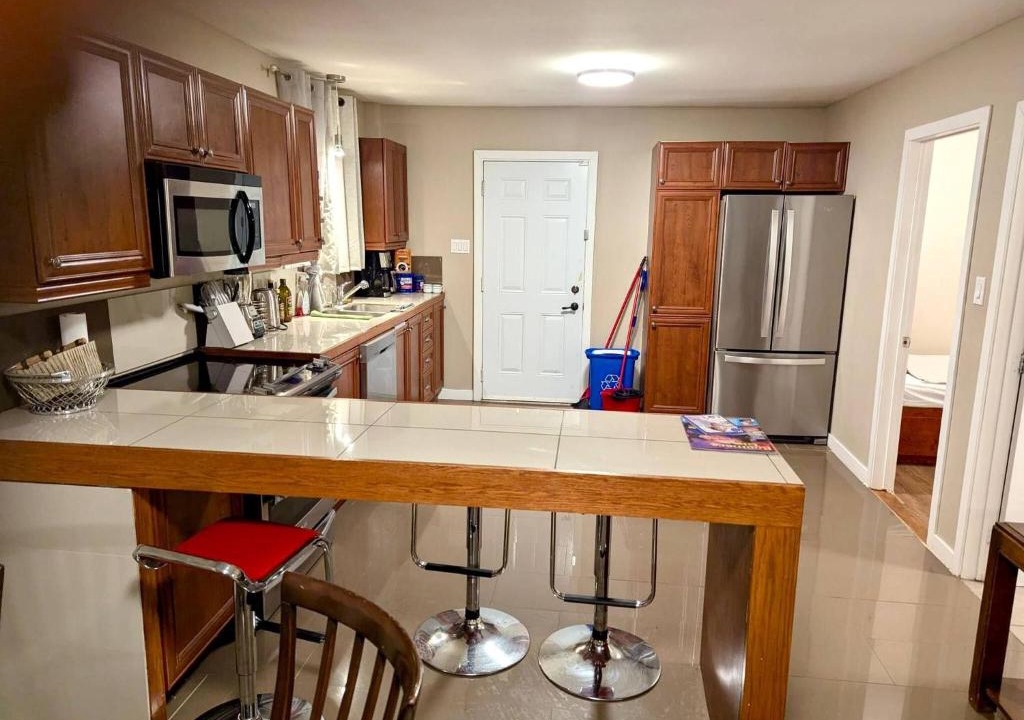 Laval Apartment | Bright Comfortable 3-Bedroom Apartment, Free Parking, Near Spa Le Finlandais
