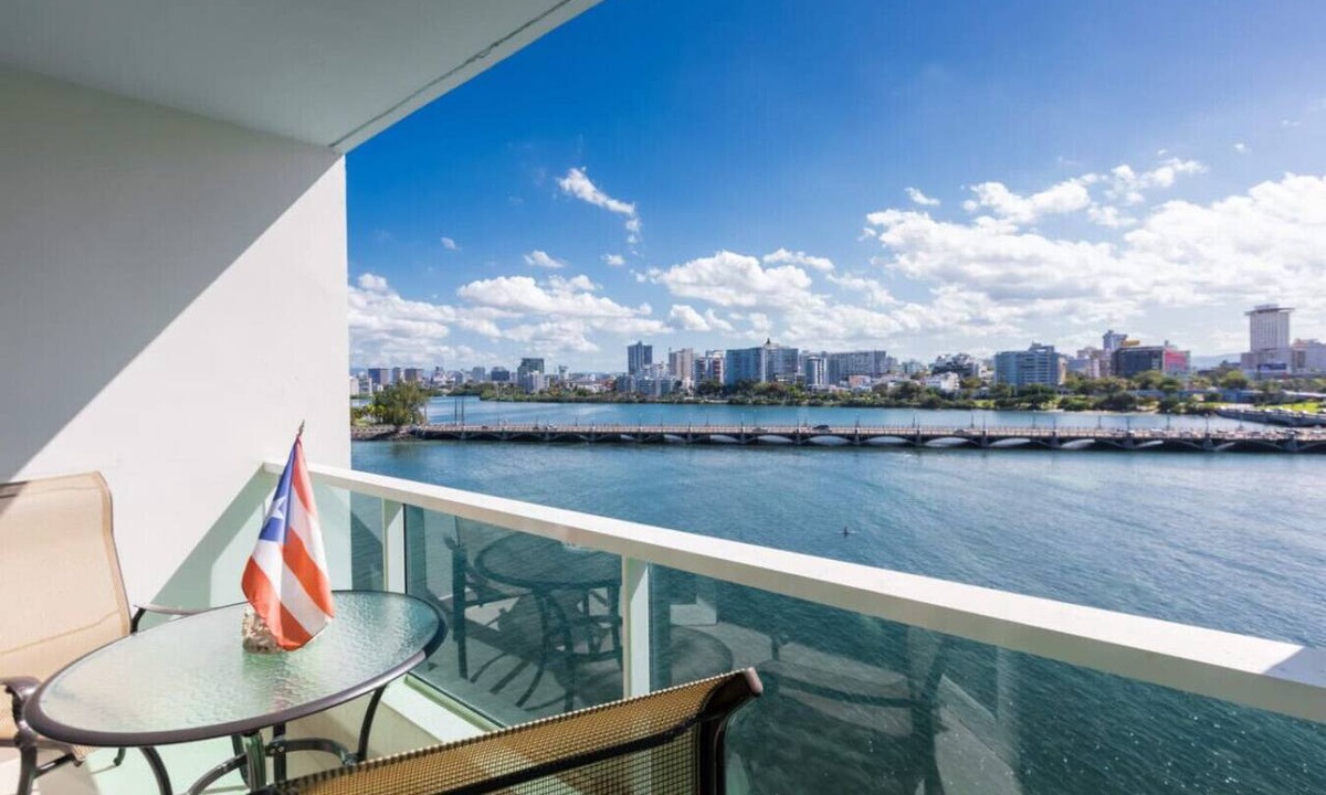Puerta de Tierra Apartment | Bright Studio with Balcony & Hot Tub Access