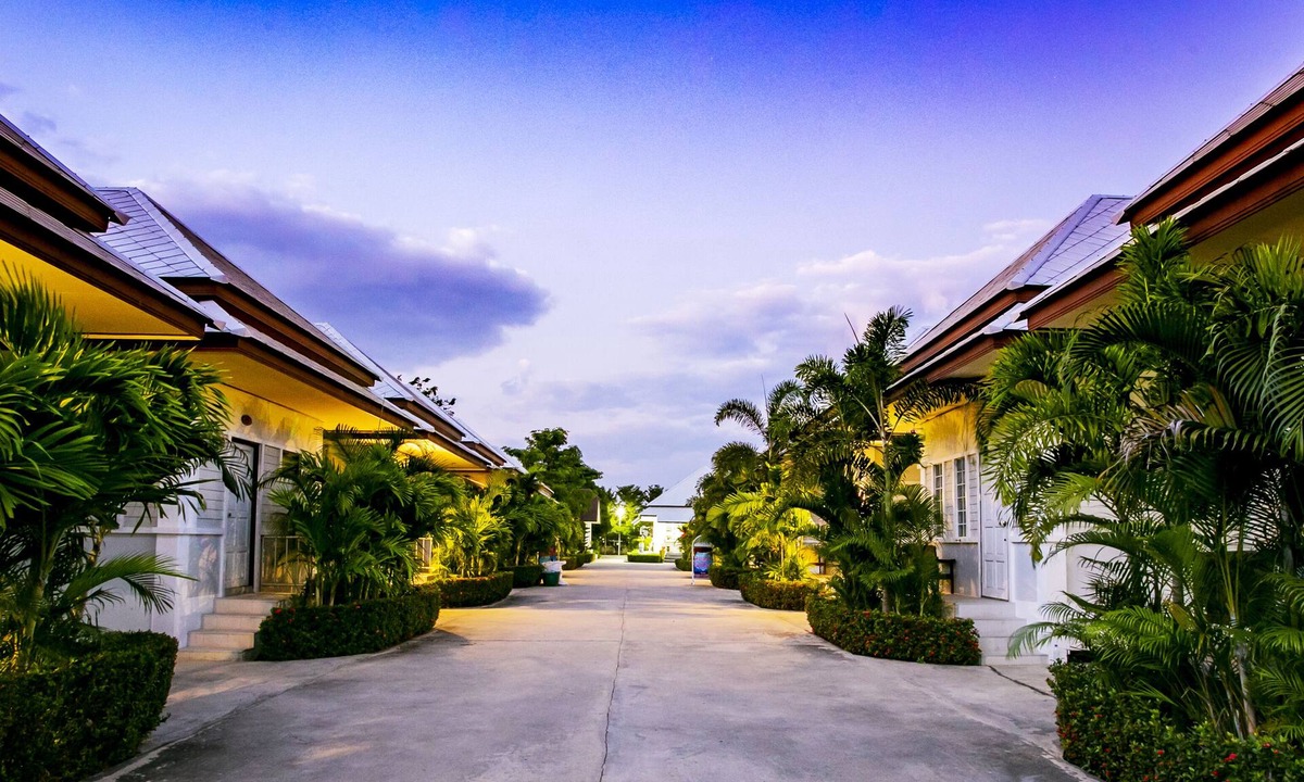 Ang Thong Hotel | Bualuang Boutique Resort