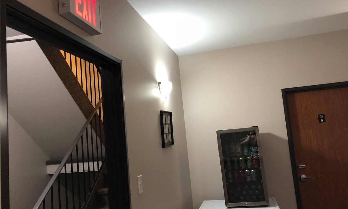 Saskatoon Downtown Hotel | Budget Lodge
