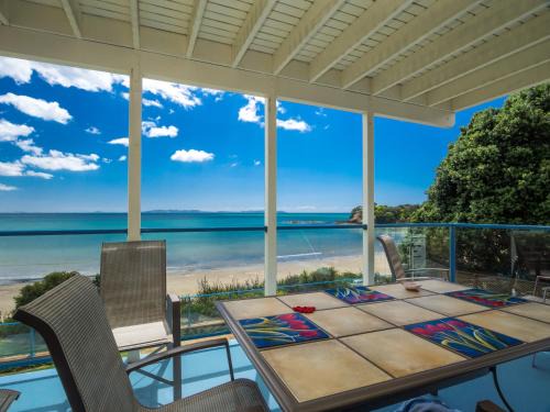 Coopers Beach Apartment | By the Bay Beachfront Apartments