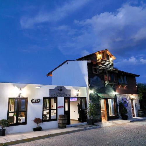 Bernal Hotel | Cabañas Big Mountain