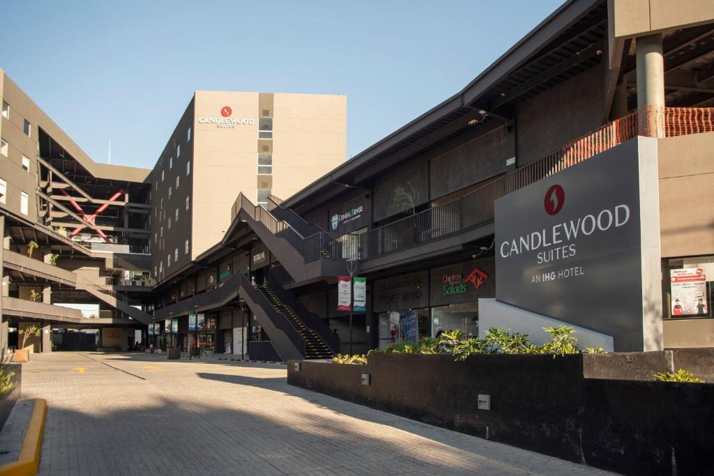 Zapopan Hotel | Candlewood Suites - Guadalajara Galerias by IHG