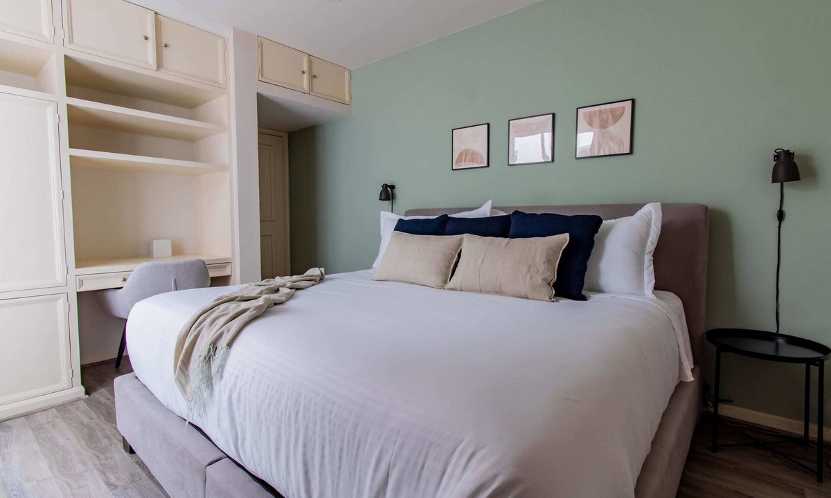 Los Morales Apartment | Capitalia | 2BR Elegance: Racine