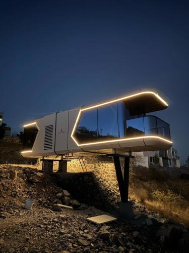 Queretaro Cabin | Capsule Mountain