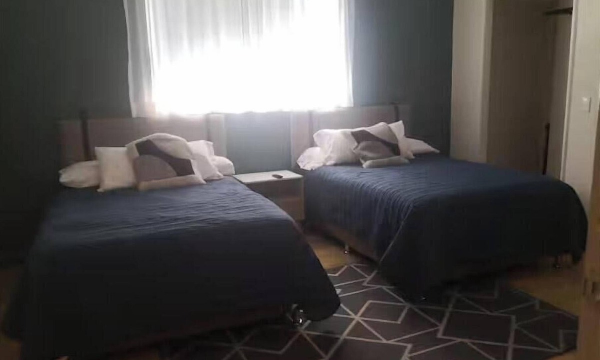 Zona Minerva House | Casa Almera - Colonia Americana - 8 BR 8.5 bath AC