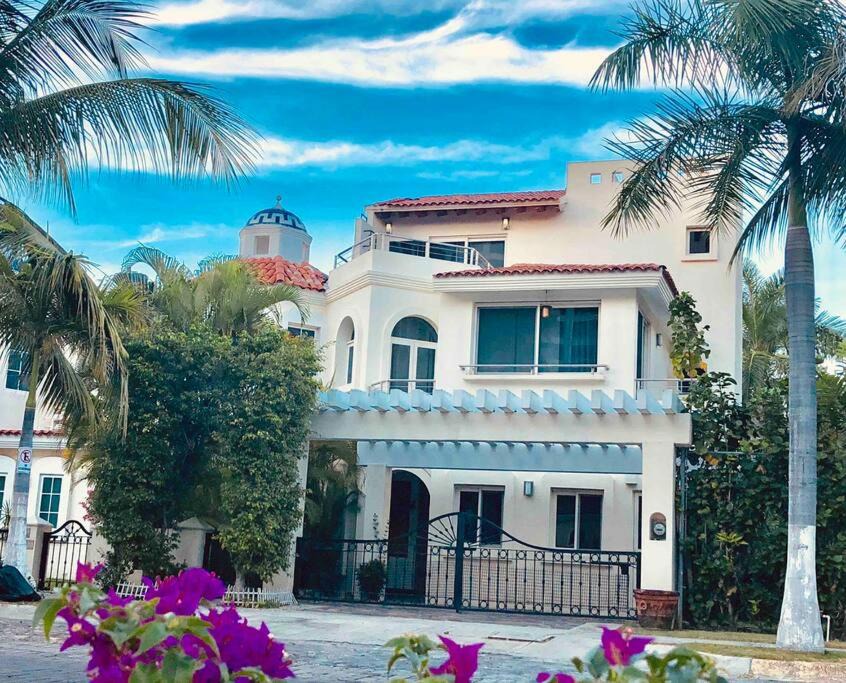 Marina Vallarta Villa | CASA CANTO MARINA 21 up to 14 guest 7 BRM
