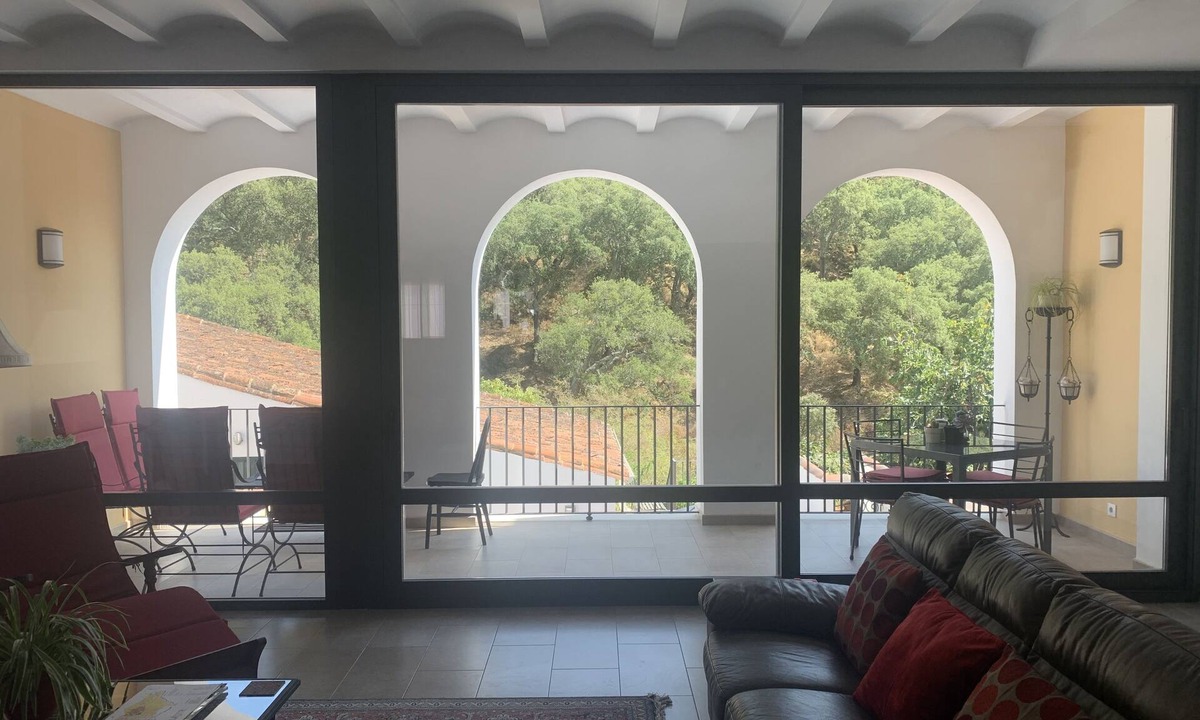 Alajar Villa | Casa de 3 plantas diseñada por un arquitecto