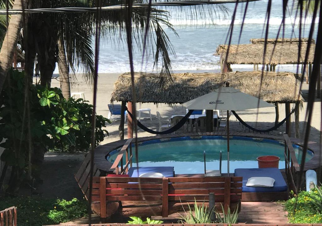 Boulevard Barra Vieja Hotel | Casa de las Olas Surf & Beach Club