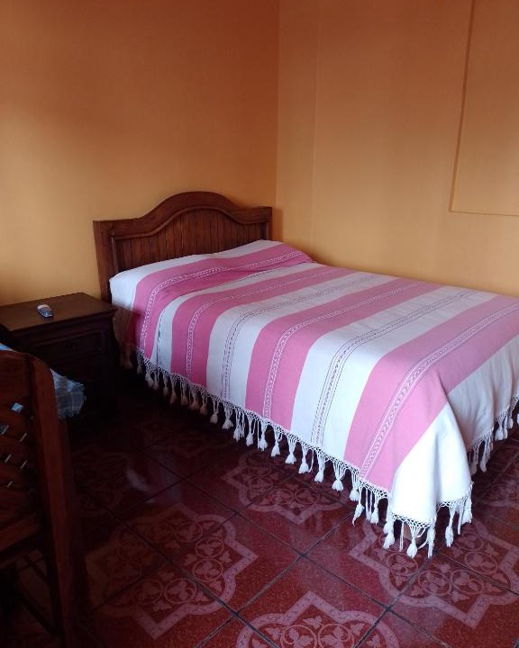 Del Cerrillo House | Casa de Carmelita