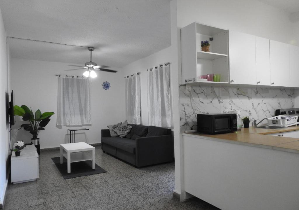 Bayamon House | Casa Del Sol-Unit A