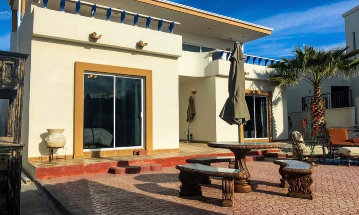 Centro House | Casa Diamante ~ Stunning Beach House ~ Pool Access