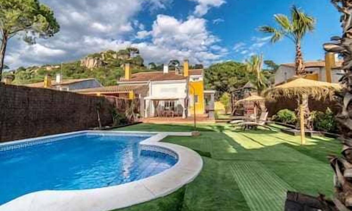 Las Jaras House | Casa El Oasis del Lago Rural Lodging