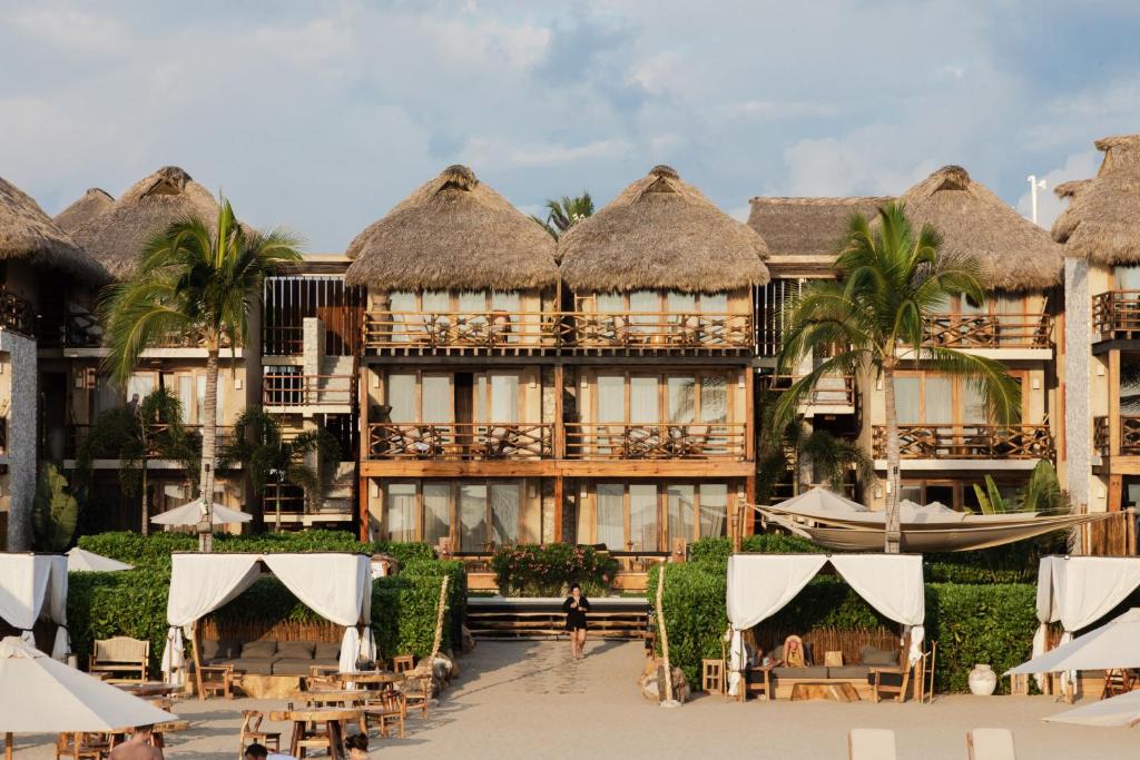 Los Tamarindos Hotel | Casa Joseph Zicatela - Adults Only