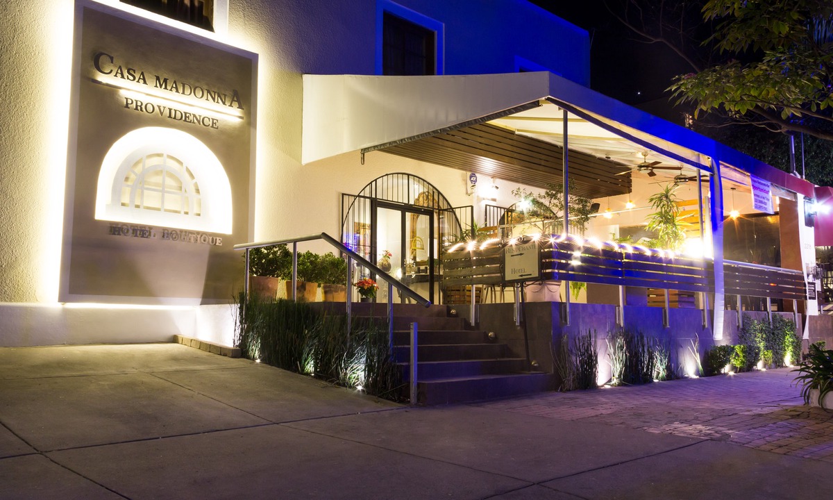 Lafayette Hotel | Casa Madonna La Providence