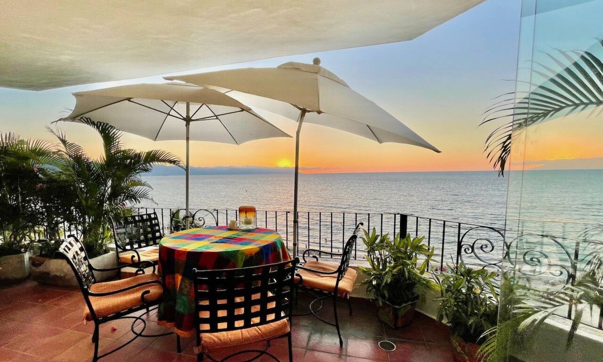 Emiliano Zapata Condo | Casa McMullen - Most Sought After Beachfront Property