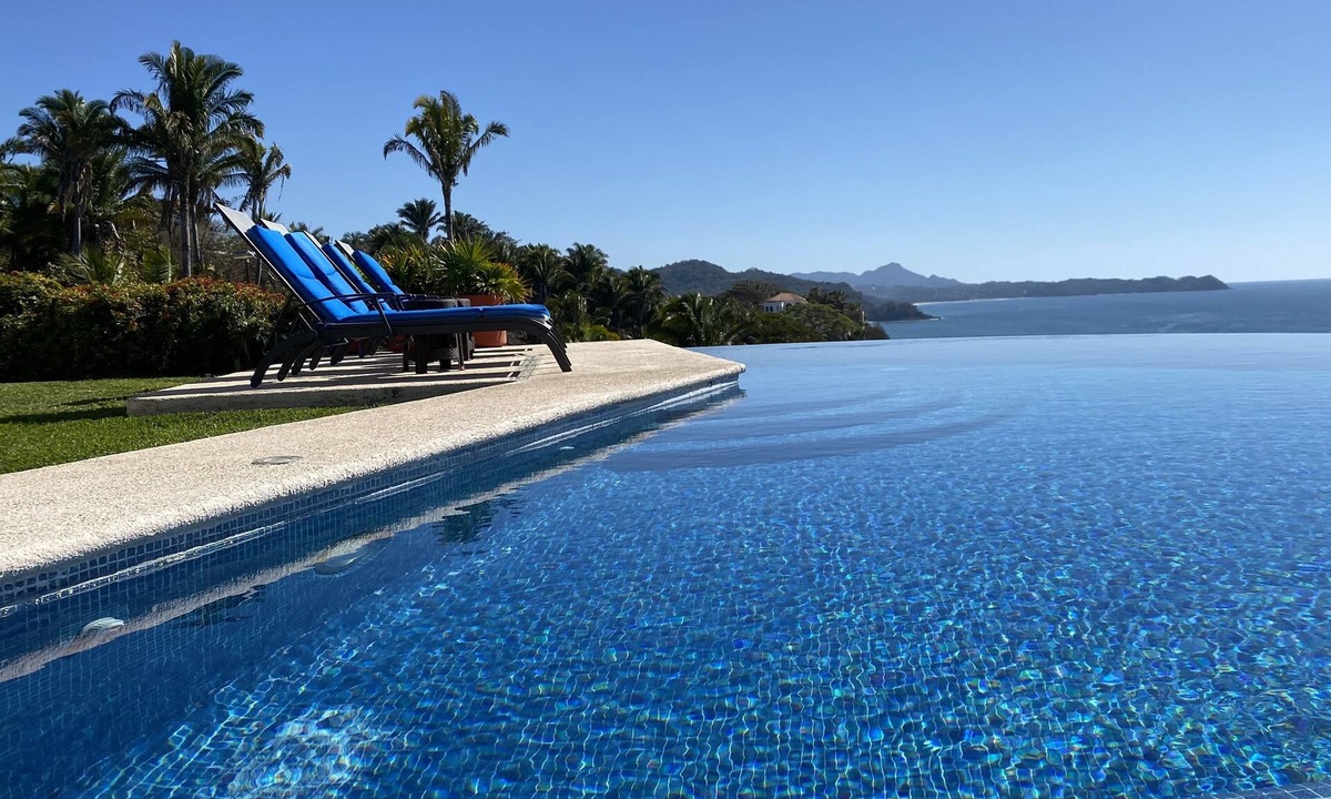 San Francisco House | Casa Melissa- San Pancho- Stunning Views, Heated Infinity Pool, Private Tennis