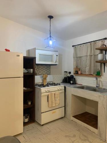 Juarez Municipality Apartment | Casa Tacambaro, minutes from the Consulate