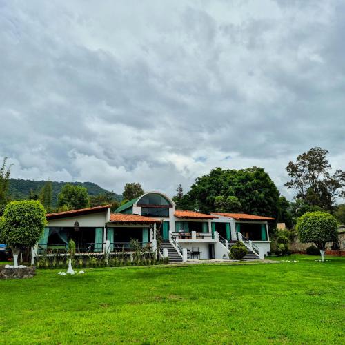 El Santuario House | Casa Valle Horus