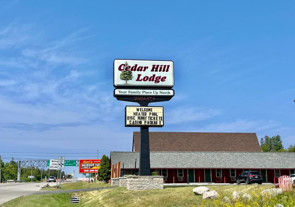 St Ignace Bed & Breakfast | Cedar Hill Lodge