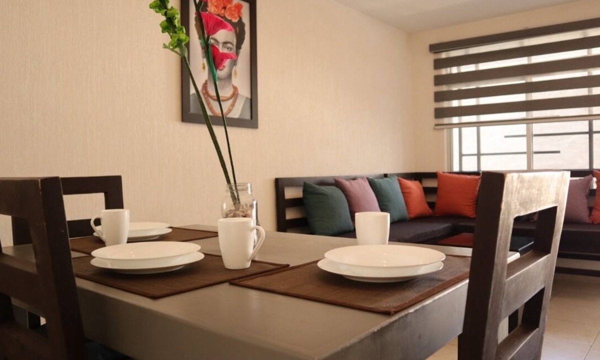 San Pedro Tlaquepaque Apartment | Centenario 203 Wifi> TV> Keyless> Wash/Dryer