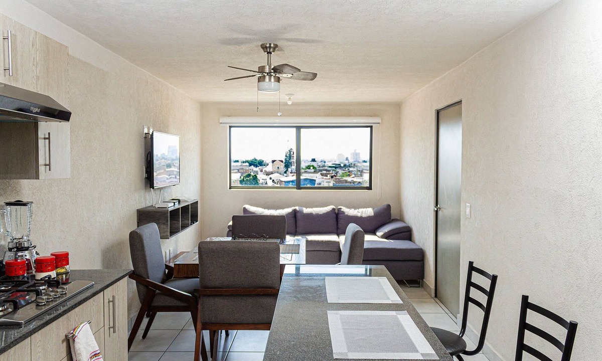San Juan de Dios Apartment | Central condominium near IMSS, H Civil & CUCS