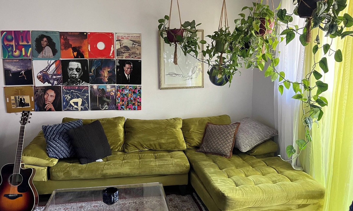 Inglewood Apartment | Charming 1-bedroom 1 bath apartment with balcony