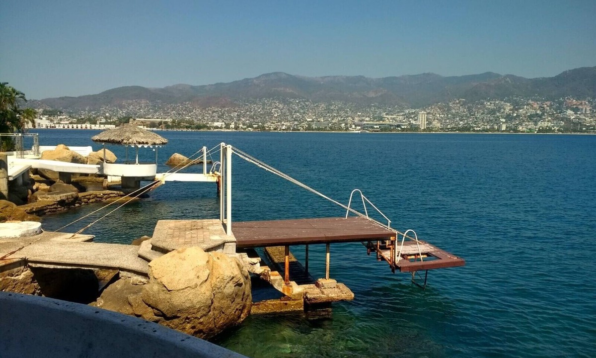 Caleta Villa | Charming 2-bedroom villa in Acapulco enchanting views and access to the ocean