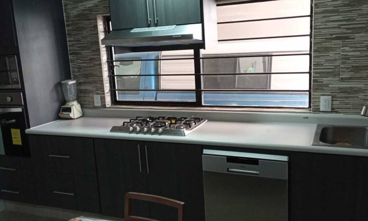Morelos House | Charming 4-bedroom house in Morelia - garden and parking area included