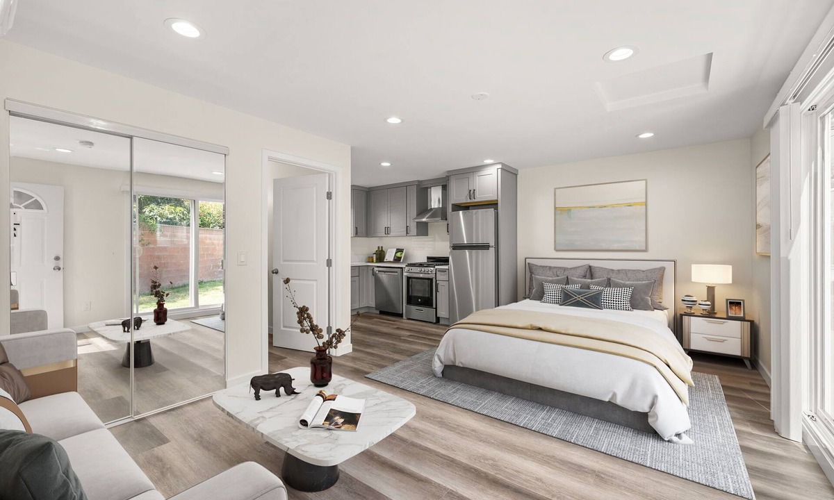 Harbor Apartment | Charming Cozy Studio next to Heartwell Park with AC, W/D in Unit