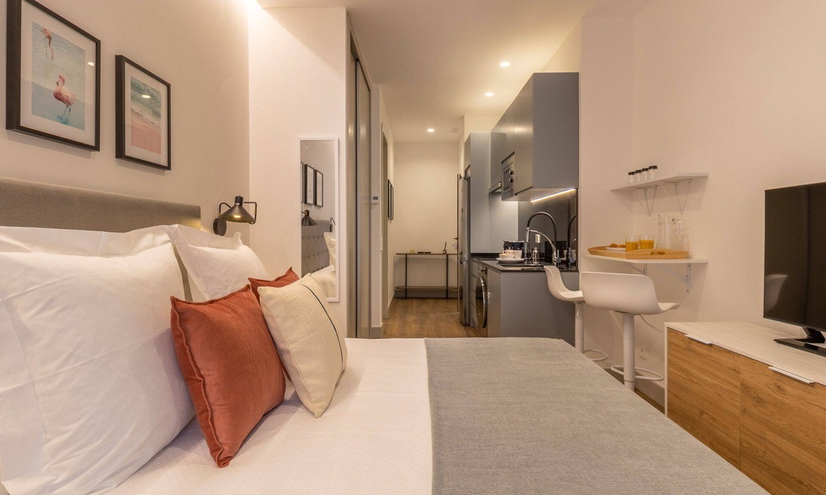 Chamberi Apartment | Charming Studio for Two in Beautiful Chamberí