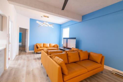 Parkdale Hostel | Check Inn CA