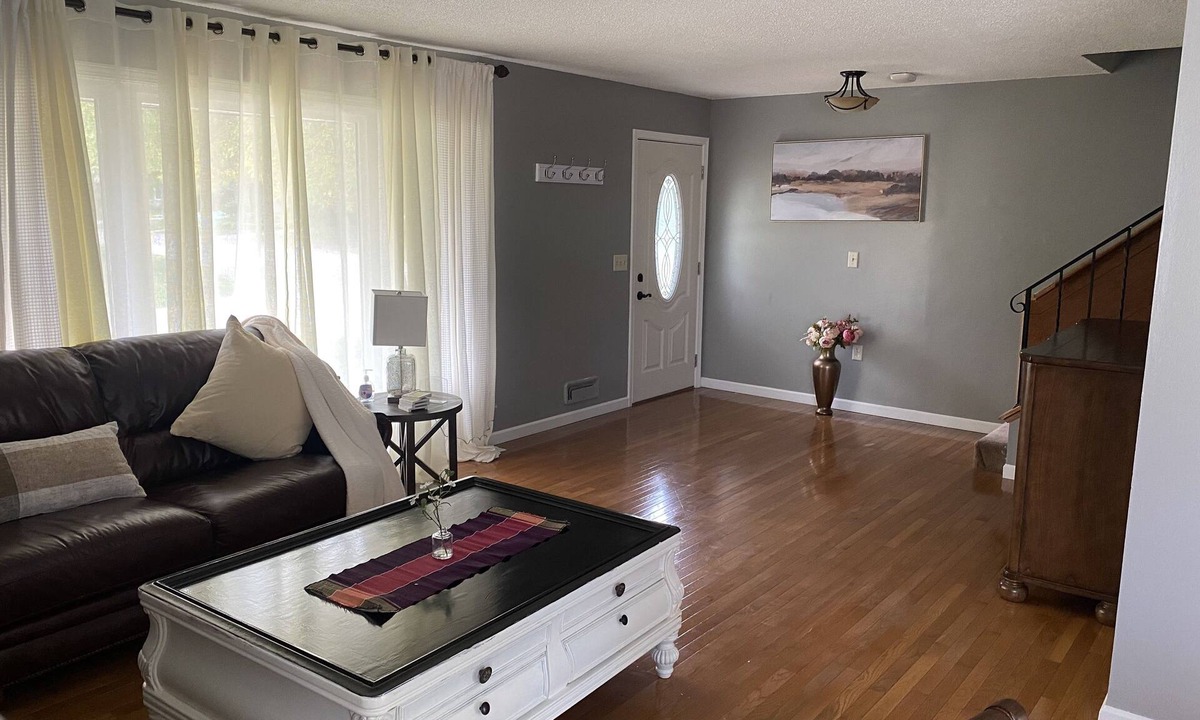 New Brighton House | Cheerful 3-bedroom home in Twin Cities