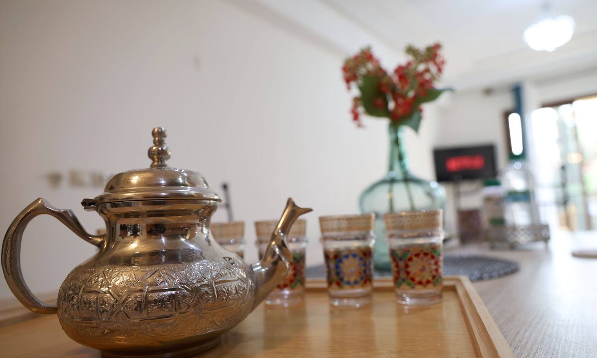 Hivernage Apartment | Chic 1-bedroom and 2 Sofa bed apartment with WiFi and AC in vibrant Marrakech .