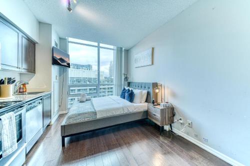 Fort York Apartment | CityLite Studio Stay in Toronto - DT
