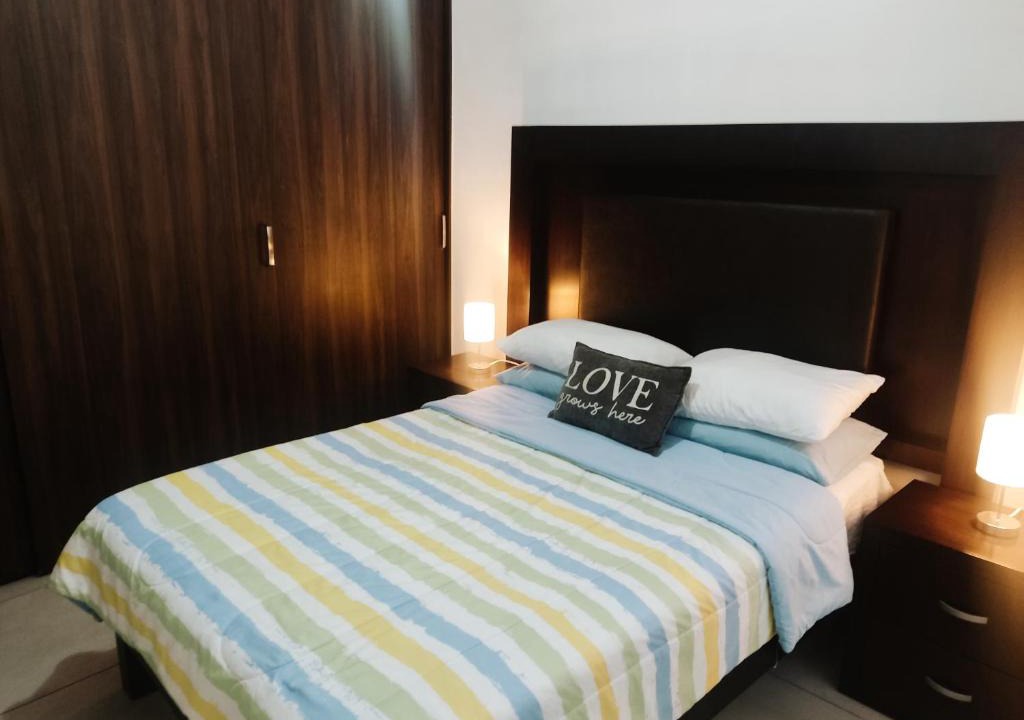 San Juan de Dios Apartment | Claudia y Elías