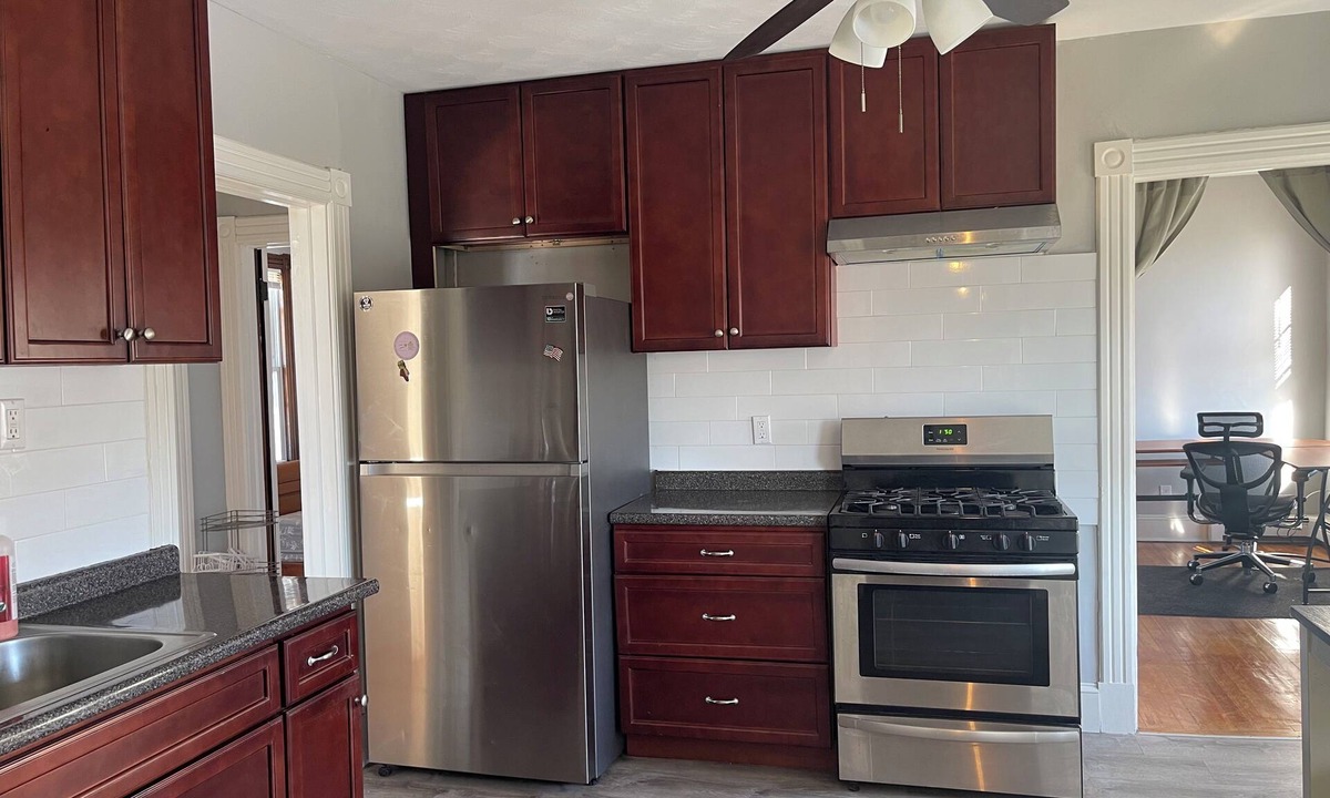 New Britain Apartment | Clean, Bright, beautiful view, comfortable stay, close to Park, Hospital, HW,DT.