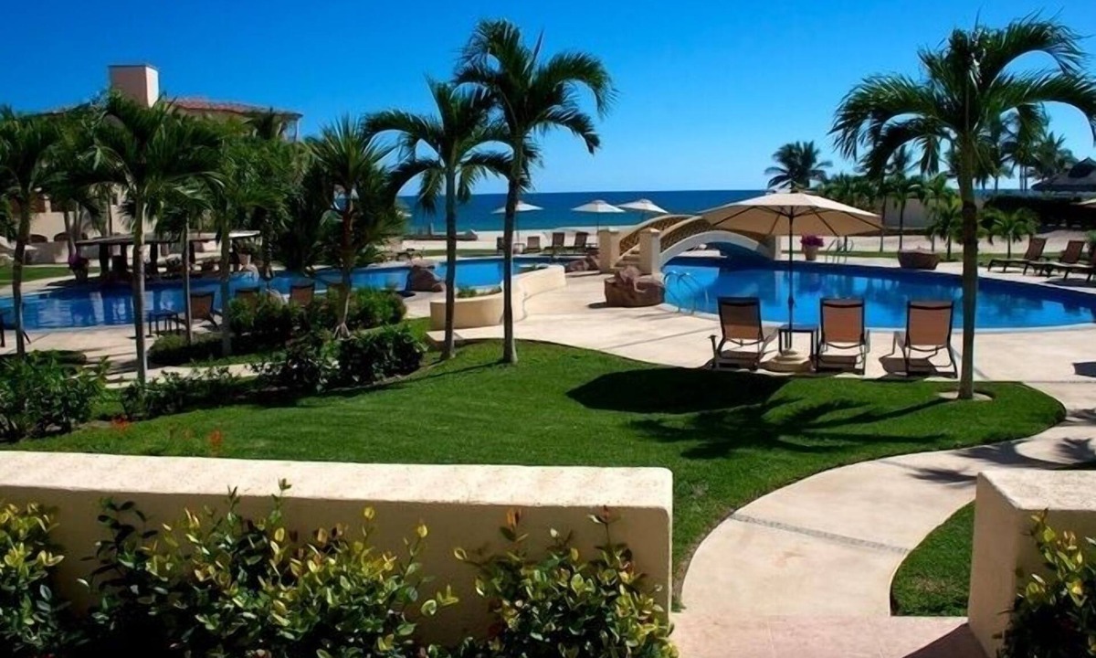 Zona Hotelera Condo | COME to the best spot in Mexico! Celebrate Labor Day In beautiful Los Cabos!