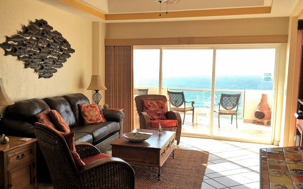 Sandy Beach Condo | Condo ∙ 2 bedrooms ∙ 6 guests