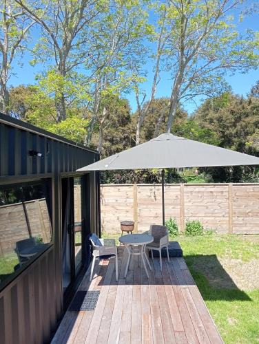 Waitahanui House | Container Stay - Taupo