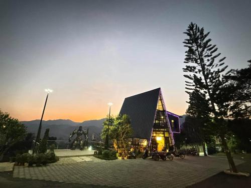 Chiang Rai Province Hotel | Cooper House Cafe And Farms