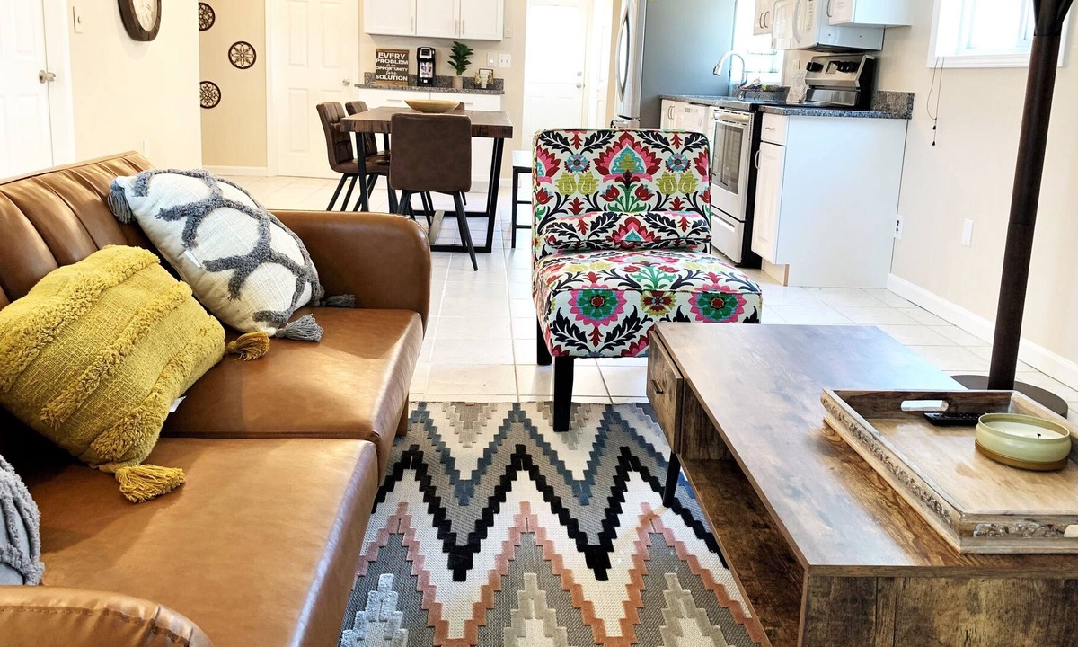 Madison Heights House | Cozy house - few minutes away to Royal OAK and Ferndale