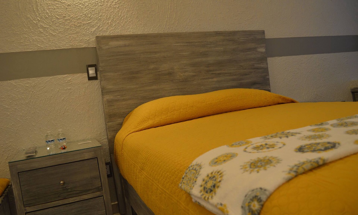Ciudad Hidalgo Apartment | Cozy loft Frida